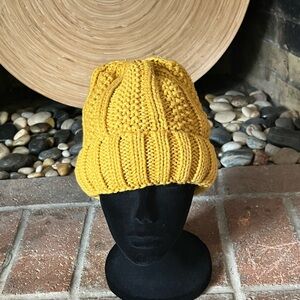 Time and Tru Knitted Hat